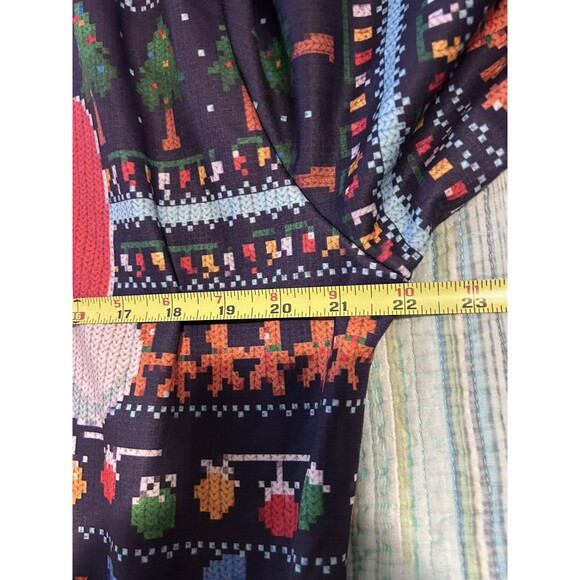 Taylor Swift Beloved Christmas Holiday Ugly Pullover Hoodie Size Large - Picture 4 of 6